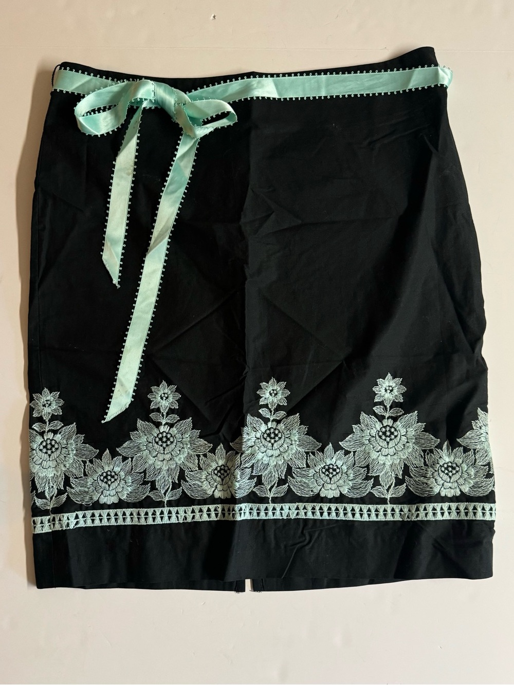 Karen Kane Black Skirt with Teal Embroidery & Ribbon Waist.Size 8